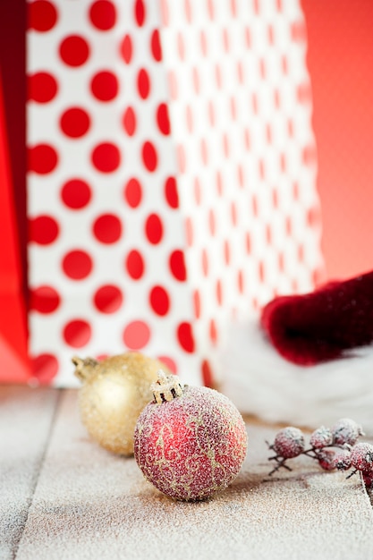 regalo de navidad en la mesa