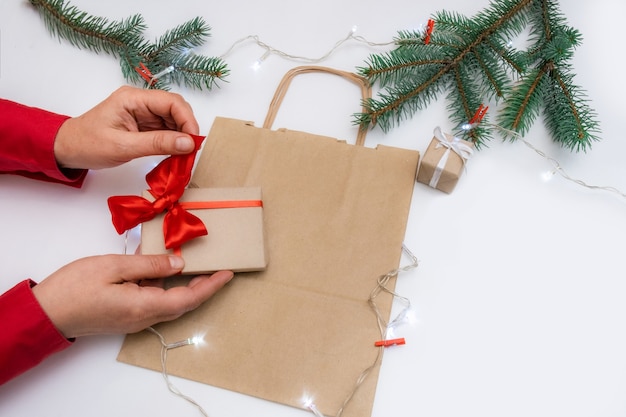 Regalos de Navidad en la mesa