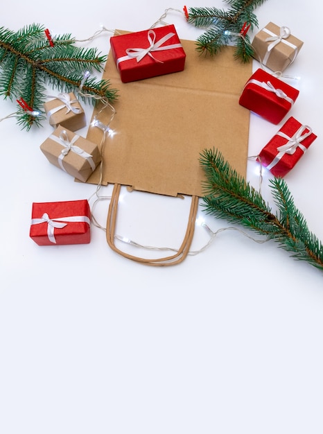 Regalos de Navidad en la mesa