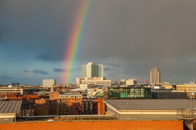 Regenbogen über der Hamburger City