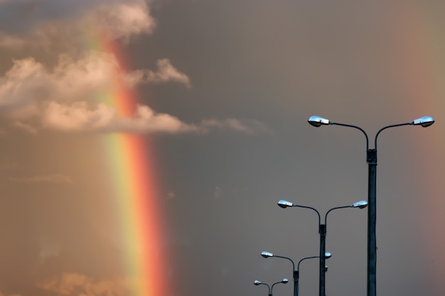 Regenbogenlicht Sonnenuntergang Wolke dunkel