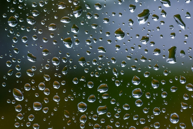 Regentropfen auf dem Glas, Beschaffenheit, Kopienraum