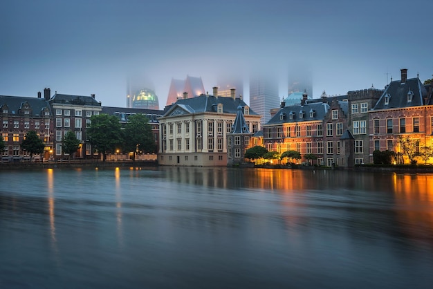 Regierungsgebäude im Zentrum von Den Haag Niederlande