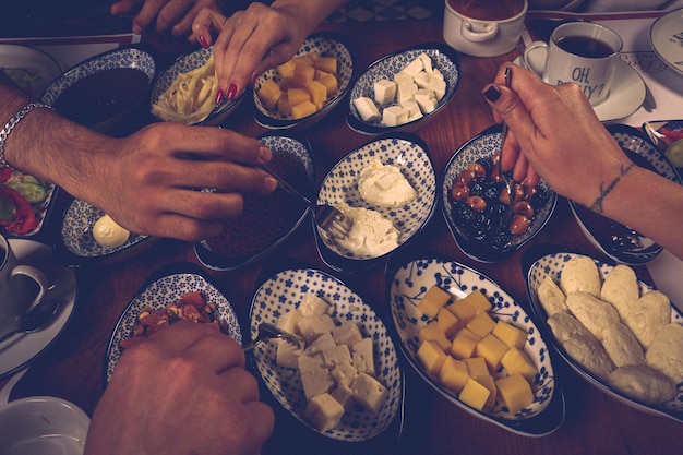 Reichhaltiges und leckeres türkisches Frühstück