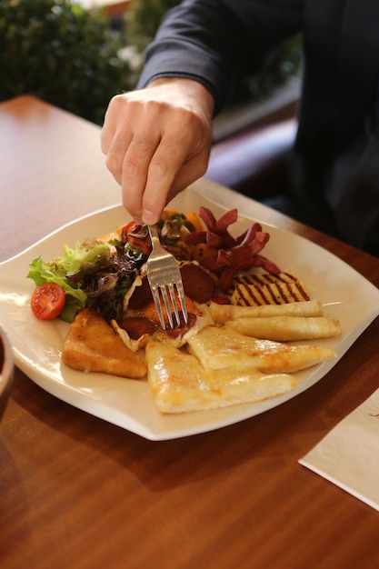 Reichhaltiges und leckeres türkisches Frühstück