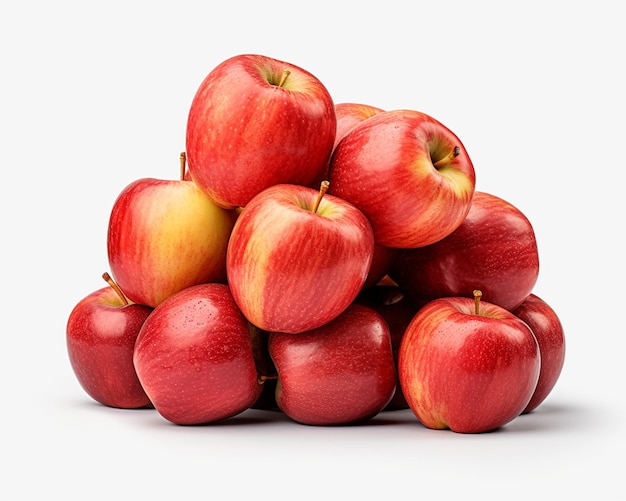 Reife Äpfel, die isoliert aufgehäuft werden