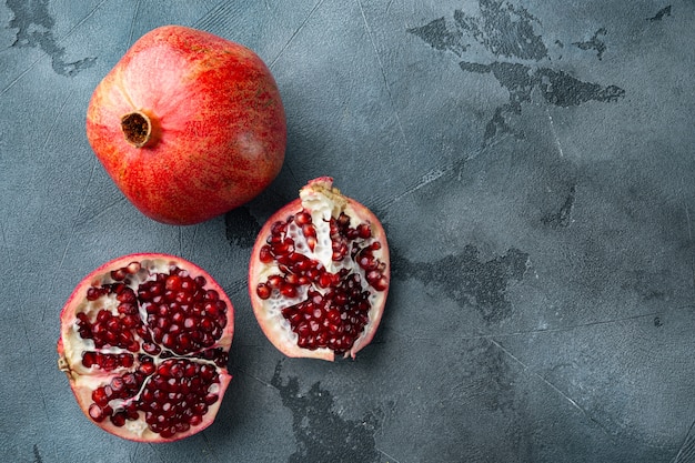 Reifer Granatapfel mit frischen saftigen Samen