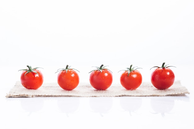 Foto reihe von frischen tomaten
