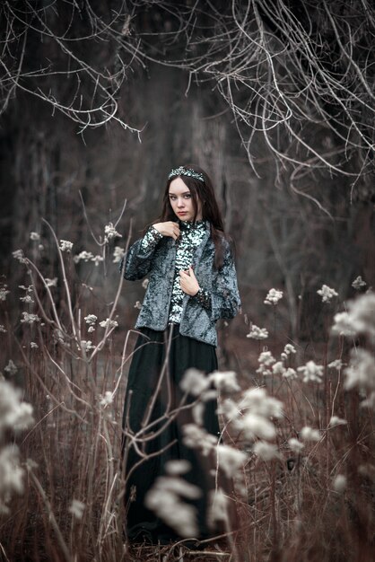 La reina oscura en el bosque de hadas