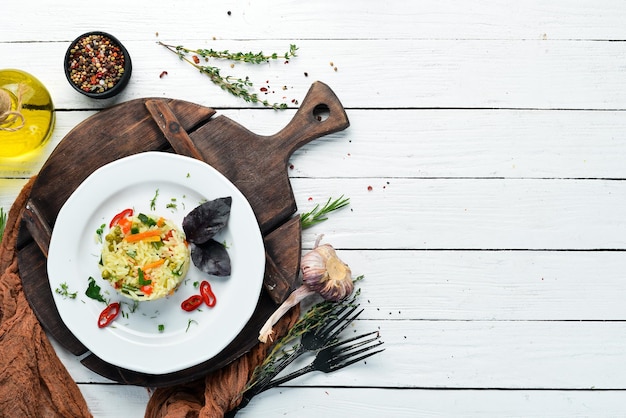 Reis mit Gemüse Risotto Gerichte Essen Draufsicht Freier Platz für Ihren Text