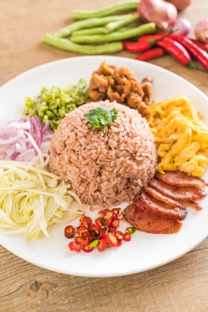 Reis mit Shrimp Paste gemischt