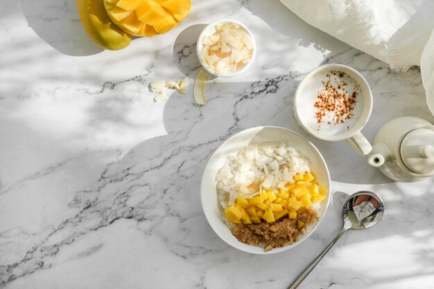 Reisbrei mit Mango auf Kokosmilch