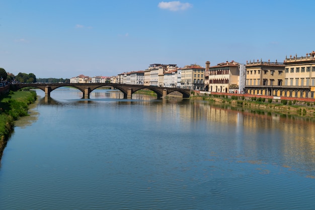 Reise nach Italien - Arno mit der Brücke Ponte alla Carraia in Florenz