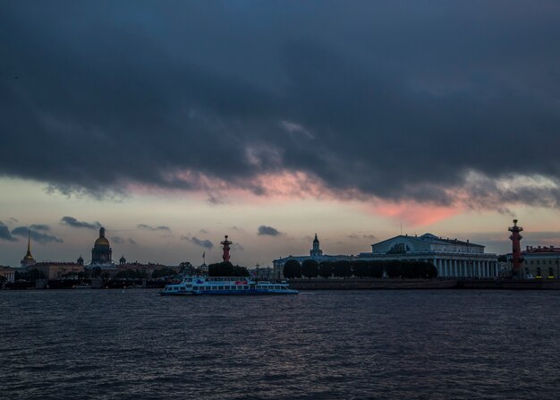 Reisen nach Sankt Petersburg in Russland Sunrice