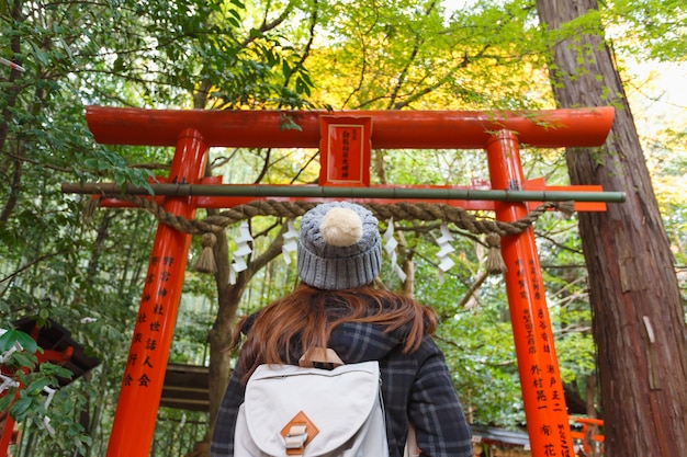 Reisendrucksackferien in Kyoto, Japan.