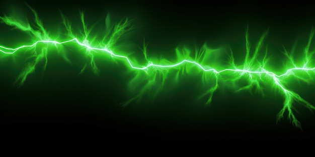 Relámpago verde aislado en un fondo negro Ilustración vectorial de flash eléctrico verde brillante