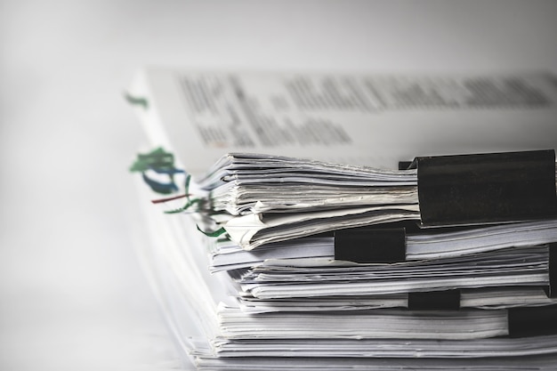 relatório empilhamento de papel do documento de trabalho de escritório