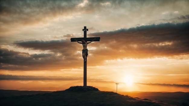 Religiöse Konzepte Christliches Holzkreuz auf einem Hintergrund mit dramatischer Beleuchtung Jesus Christus