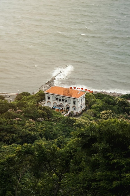 Foto reliquia cultural histórica del palacio blanco desde arriba