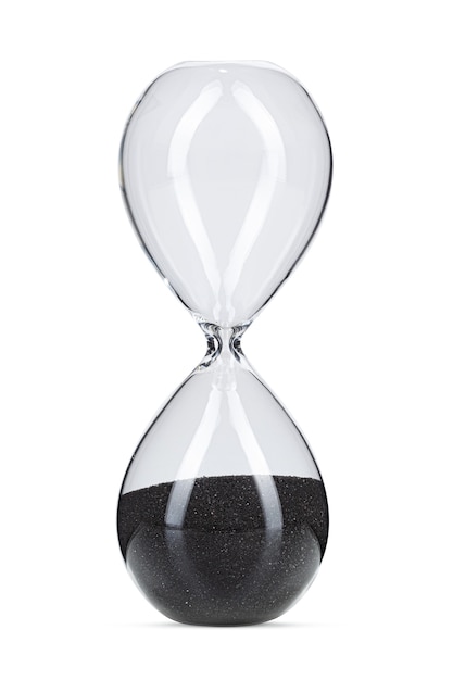 Reloj de arena con arena negra aislado sobre fondo blanco de cerca