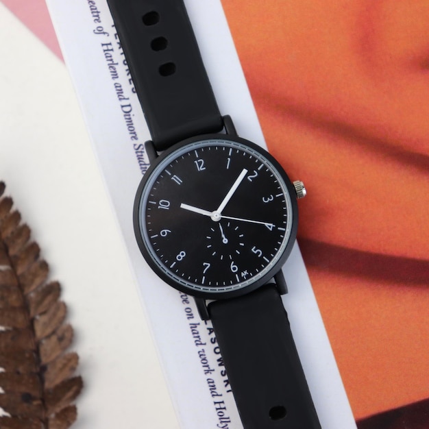 reloj de goma negro sin logotipo
