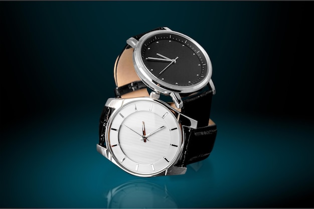 Relojes mecánicos para hombres en el fondo
