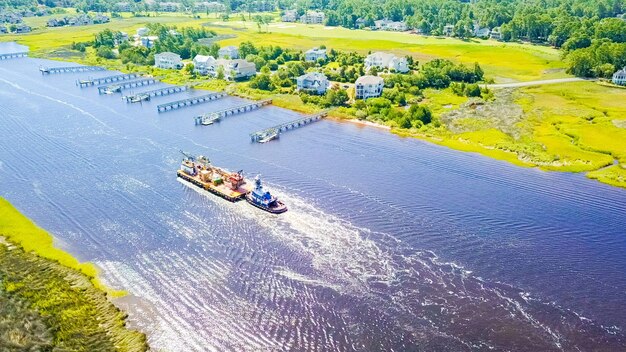 Remolcador en vías navegables intercosteras en Carolina del Sur.