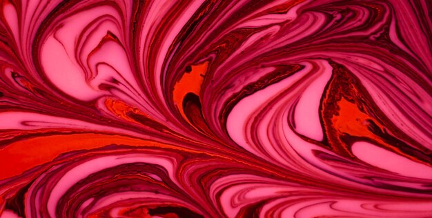 Los remolinos rojos abstractos