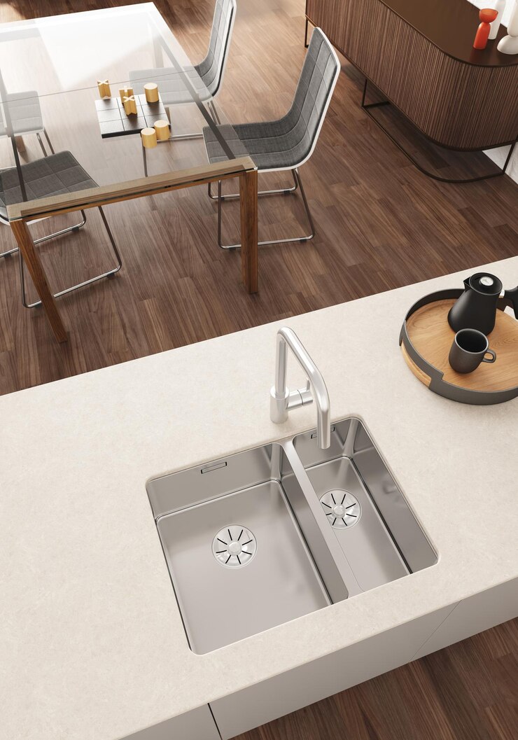 Foto renderização 3d da cozinha moderna com piso de madeira e móveis brancos bancada de pedra branca