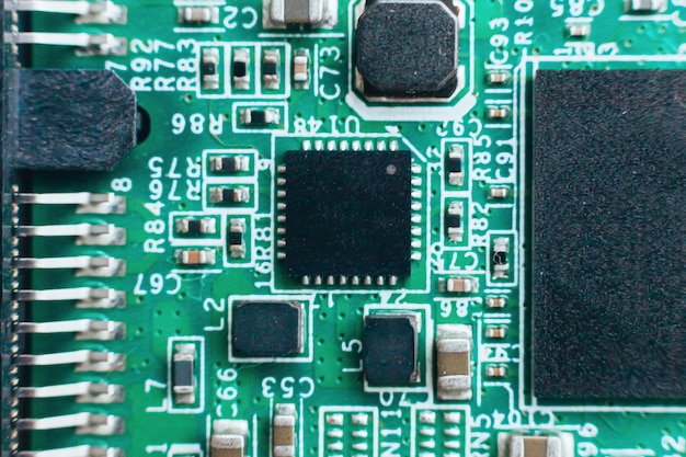 Reparação de placas de circuito. Tecnologia moderna de hardware eletrônico. Chip de computador pessoal digital da placa-mãe. Fundo de ciência de tecnologia. Processador de comunicação integrado. Componente de engenharia da informação.