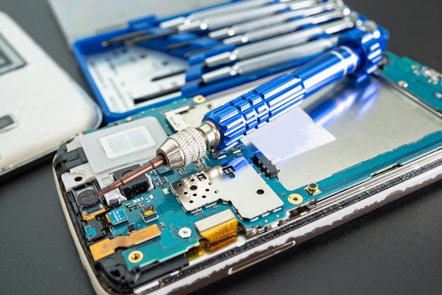Reparación y actualización del concepto de hardware y tecnología de computadoras electrónicas de teléfonos móviles Samsung
