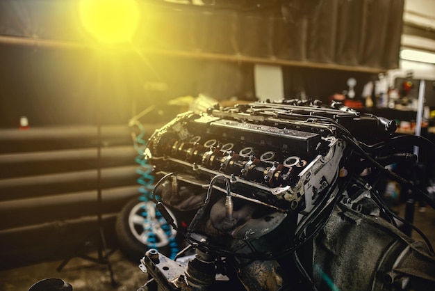 reparación de motores de automóviles, reemplazo de válvulas y árboles de levas