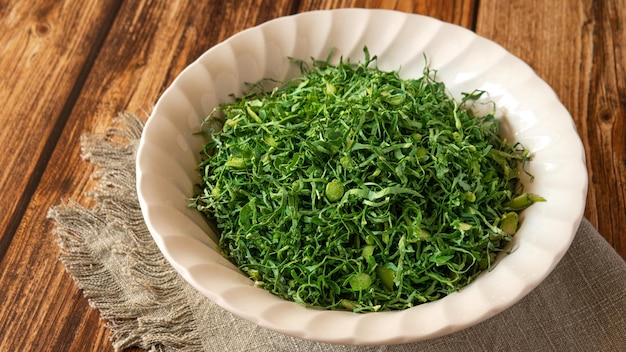 Repolho julienne para sopa chamado Caldo Verde