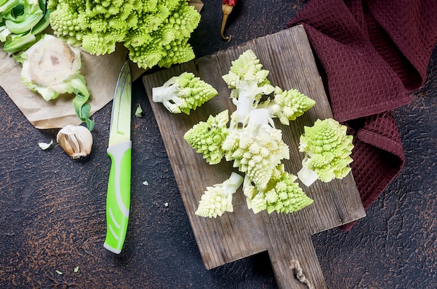 Foto repolho verde fresco romanesco