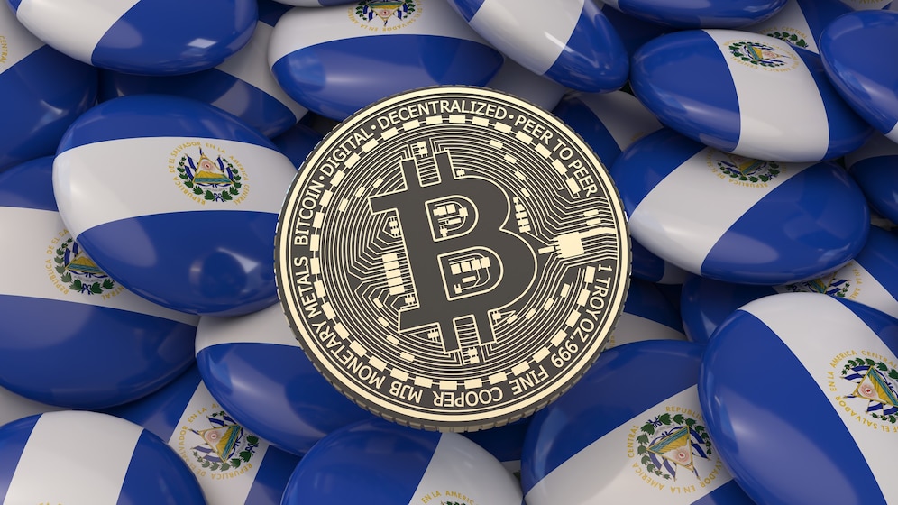 El Salvador permitirá ciudadanía para extranjeros que realicen donativos en Bitcoin