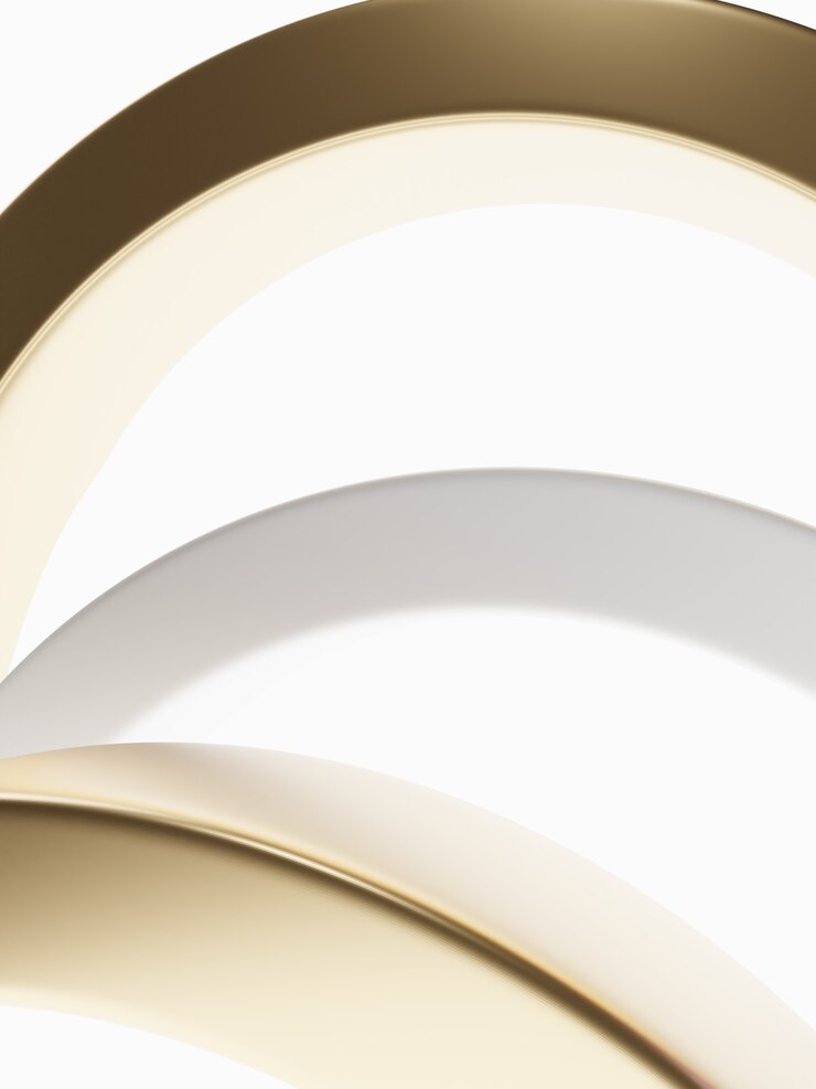 Representación 3D de múltiples capas de anillos blancos y dorados para la exhibición de productos cosméticos o de belleza para el cuidado de la piel