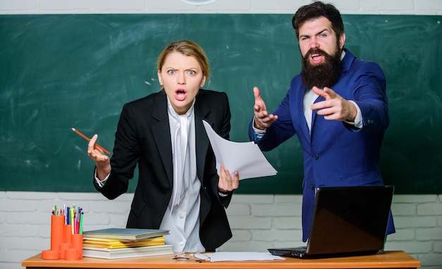 Foto reprovado no exame reprovado reprovado no exame pouco conhecimento da matéria ingresso no ensino médio conceito do comitê de seleção professor e educador indignados com os resultados do exame do exame banca examinadora estágio na faculdade