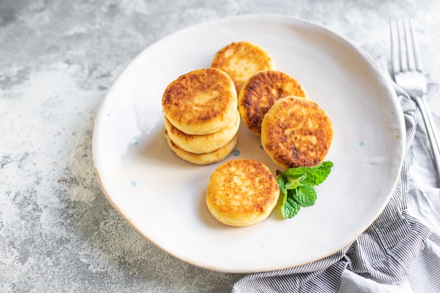 requesón tortitas postre tarta de queso dulce cuajada desayuno syrniki