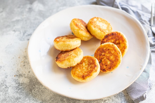 requesón tortitas postre tarta de queso dulce cuajada desayuno syrniki