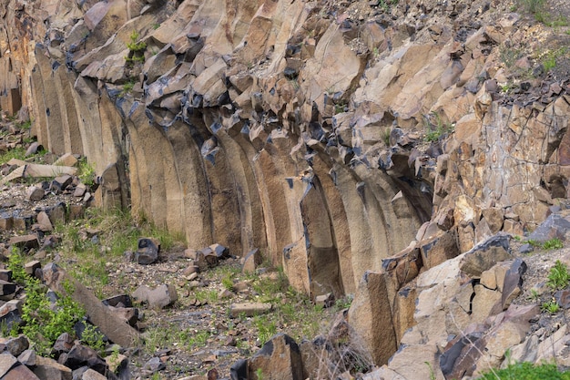 Reserva geológica de los pilares de basalto Ucrania