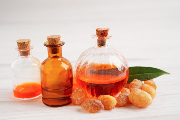 Resina aromática de incenso ou olibanum utilizada em incenso e perfumes