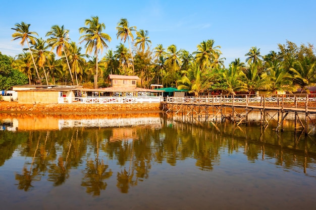 Resort-Hütten am Strand von Mandrem in Nord-Goa, Indien