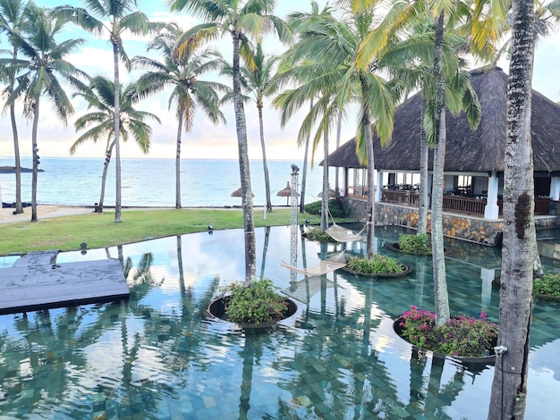 Resort de lujo con piscina y mar en Mauricio África