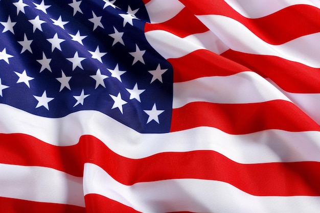 Respeto y Reconocimiento La bandera estadounidense ondea gracias a los veteranos