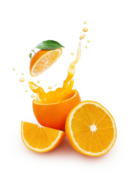 Respingo de suco de laranja realista e frutas isoladas no fundo branco