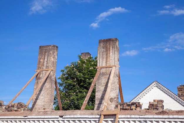 Restauración del edificio antiguo con calefacción por horno.