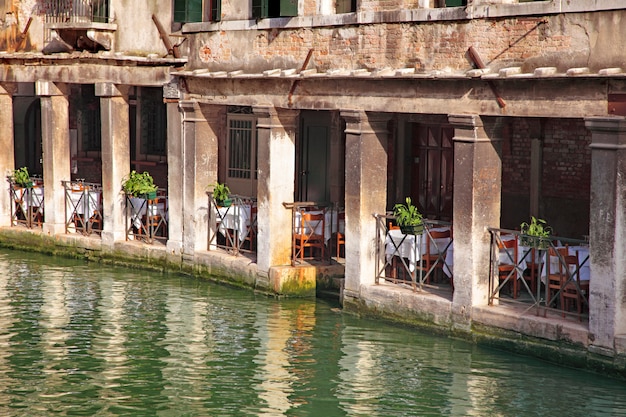 Restaurante na água em veneza