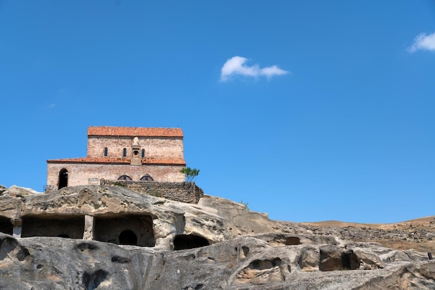 Restos de la ciudad cueva de uplistsikhe en georgia