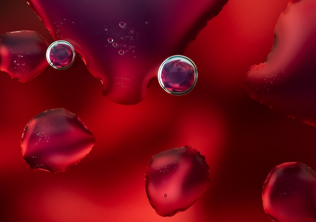 Resumen gota de violeta de agua en rojo