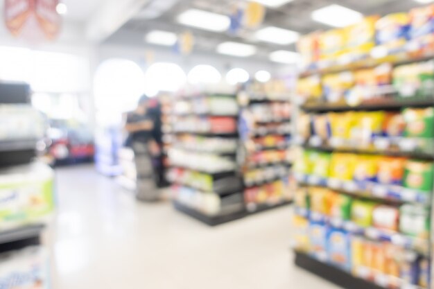 Resumo blur prateleira em minimart e supermercado